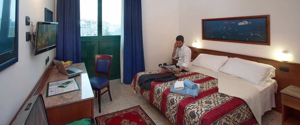 Rivoli Hotel Esterno foto