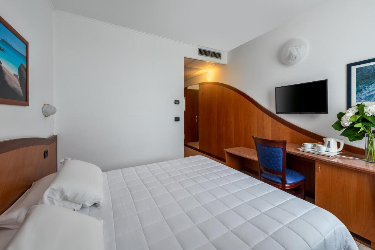 Rivoli Hotel Esterno foto