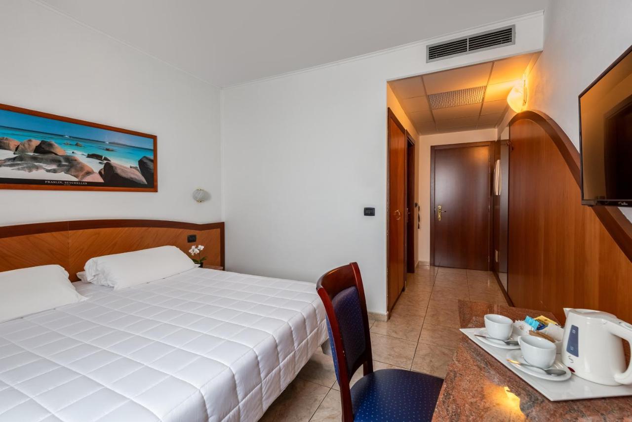 Rivoli Hotel Esterno foto