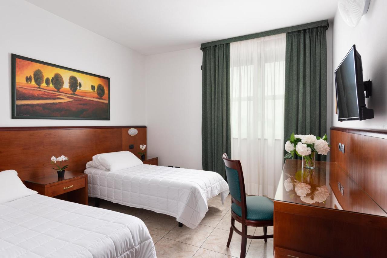 Rivoli Hotel Esterno foto