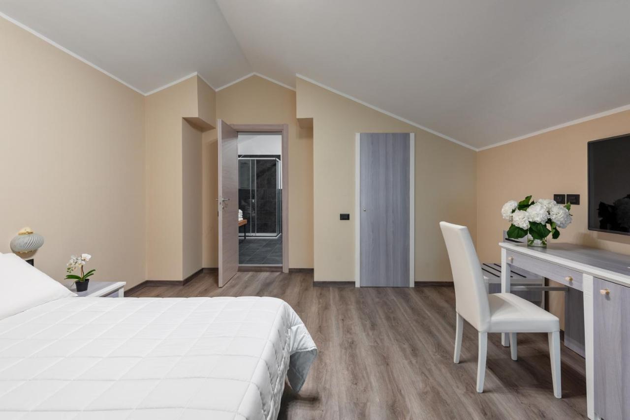 Rivoli Hotel Esterno foto