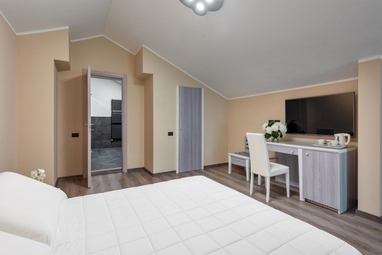 Rivoli Hotel Esterno foto