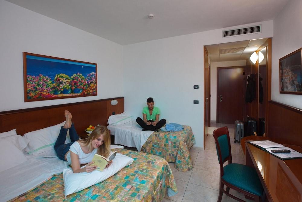 Rivoli Hotel Esterno foto